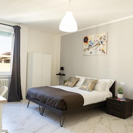 Santa Marta Apartments Милан Экстерьер фото
