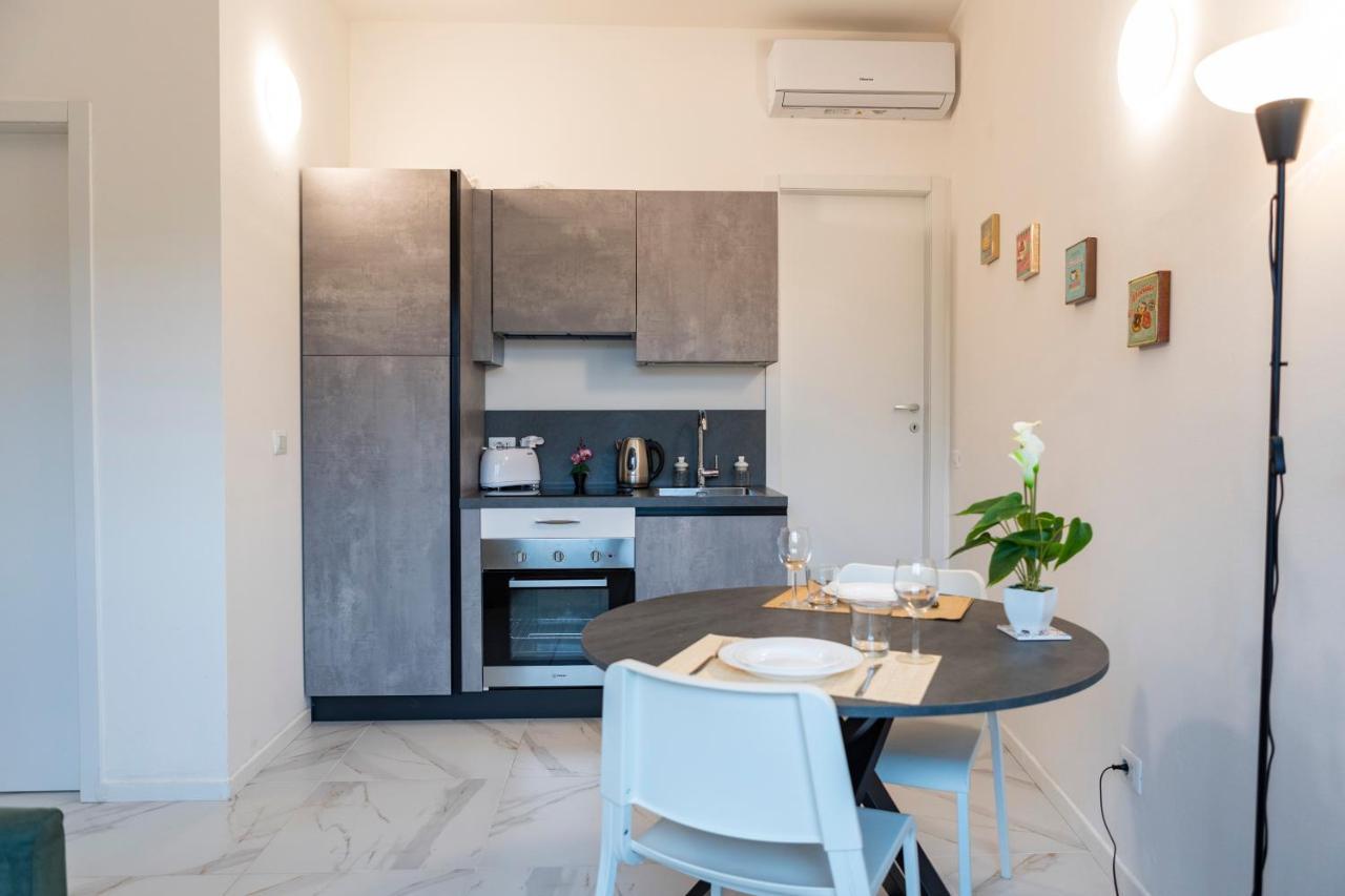 Santa Marta Apartments Милан Экстерьер фото