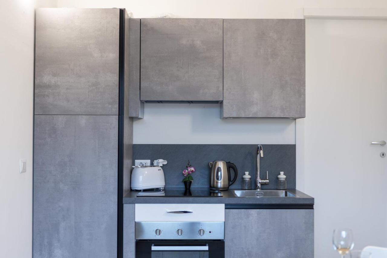 Santa Marta Apartments Милан Экстерьер фото