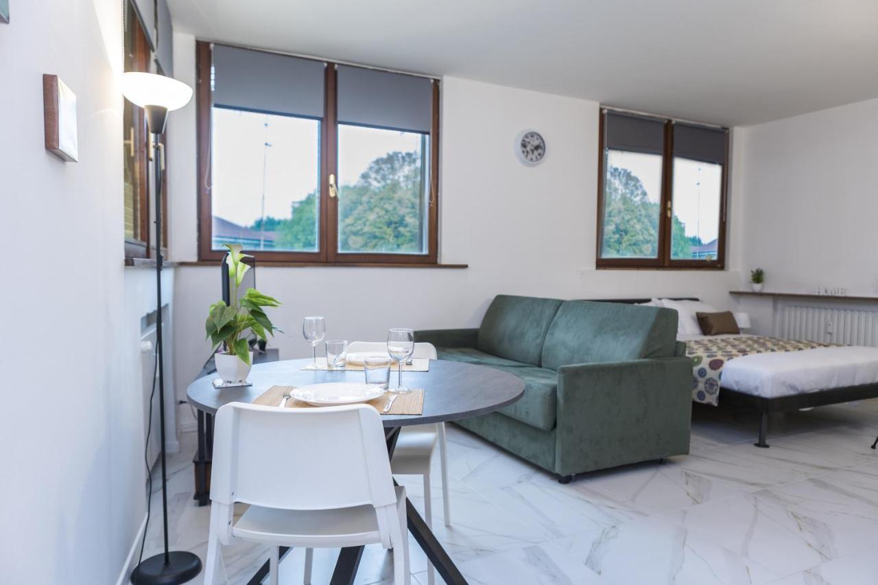 Santa Marta Apartments Милан Экстерьер фото